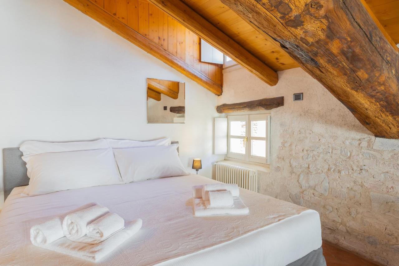 Antiche Mura Como By Rent All Como Exterior foto