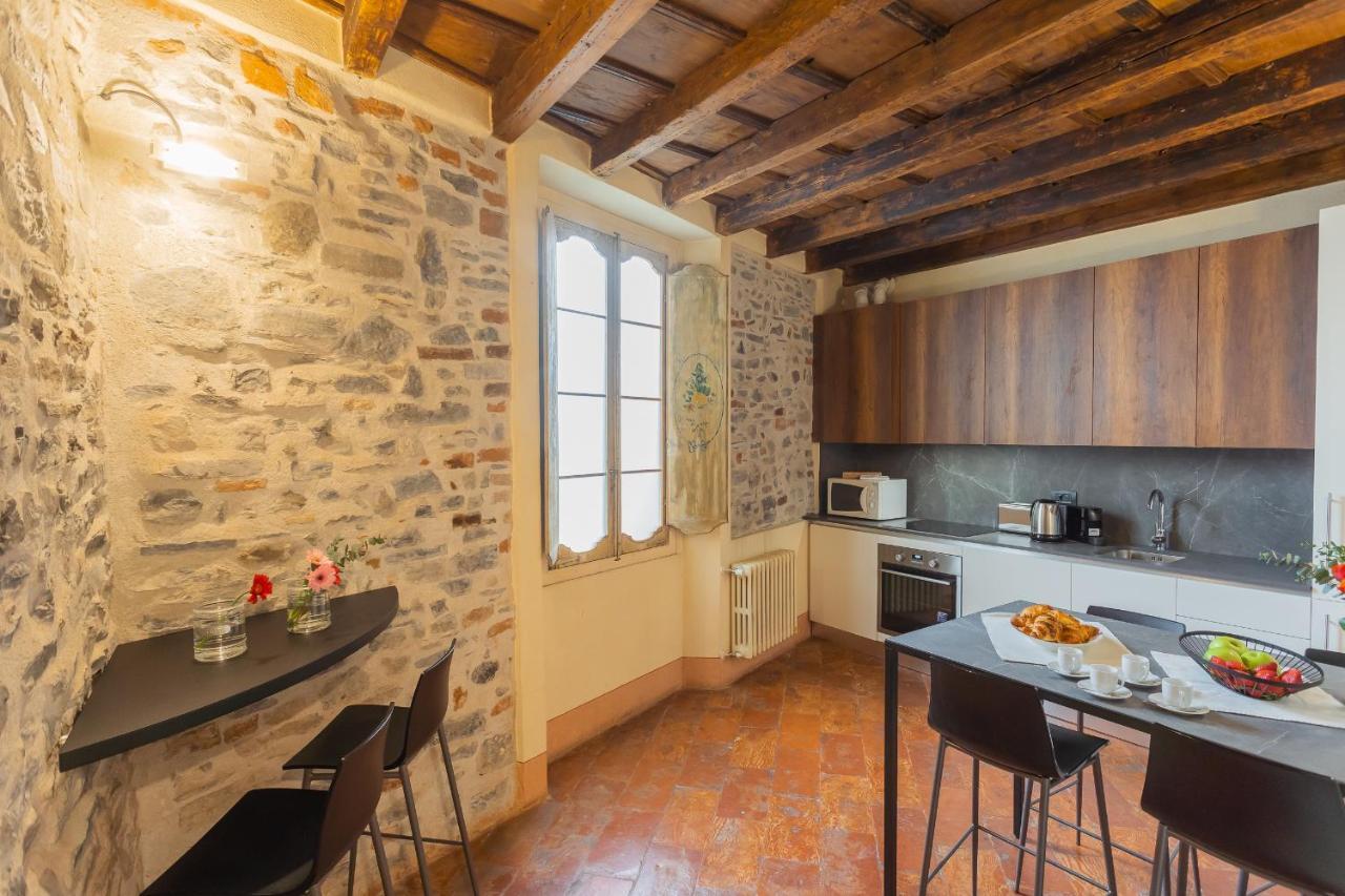 Antiche Mura Como By Rent All Como Exterior foto