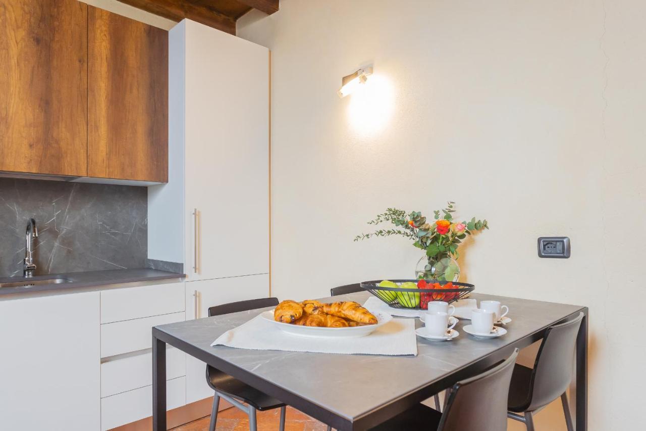 Antiche Mura Como By Rent All Como Exterior foto