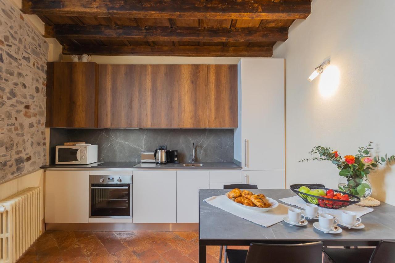 Antiche Mura Como By Rent All Como Exterior foto